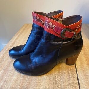 L’ARTISTE SPRING STEP Booties Veronika Ankle Boots Leather Black Red Buckle 37